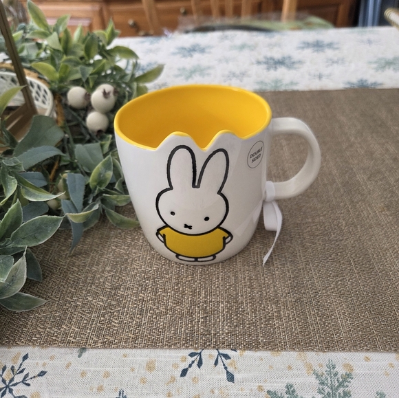 Yellow and White Miffy Mug - Picture 4 of 5